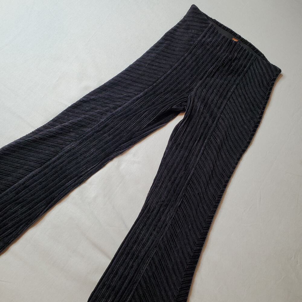 Free People Women's Size XS Ribbed Velvet Flare Pants Black